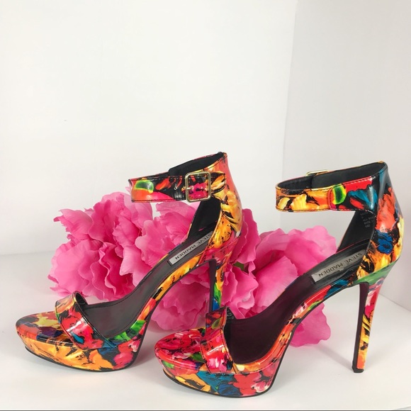 Steve Madden Sacchi Floral Stilettos. - Picture 2 of 8